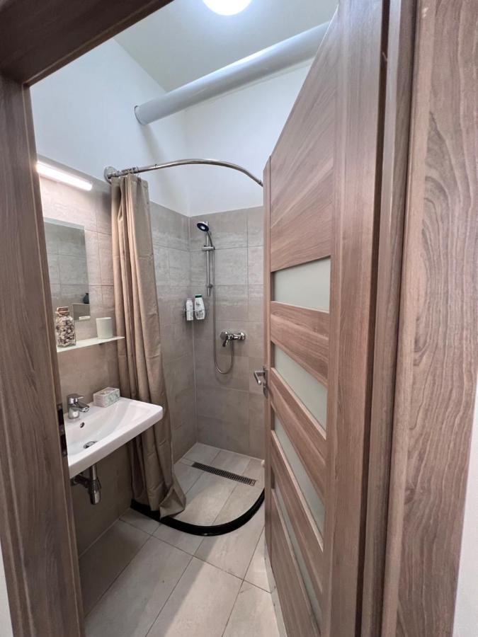 Cozy Market-Square Retreat Located In The Heart Of The 10Th District Vienna Exterior photo